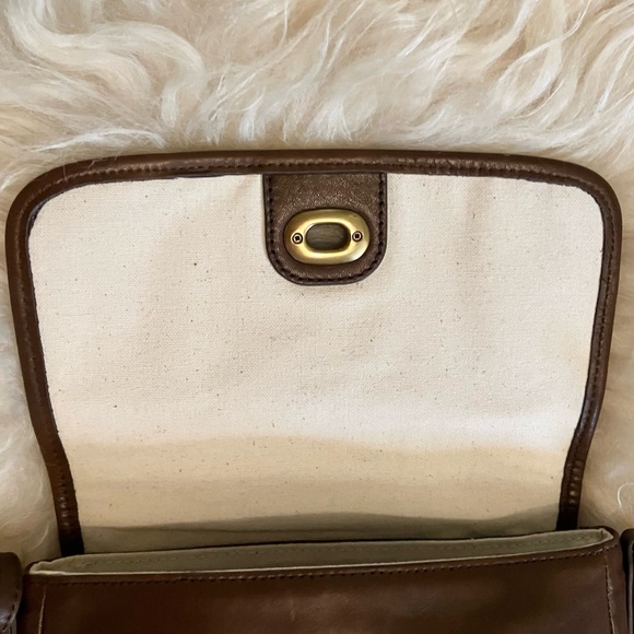 Margot Parker Turn Key Genuine Leather Crossbody Bag in Cognac. - Picture 7 of 13